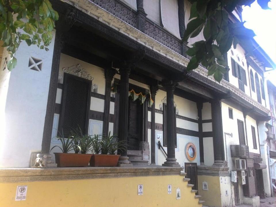 Deewanji Ni Haveli Bed & Breakfast Ahmedabad Luaran gambar