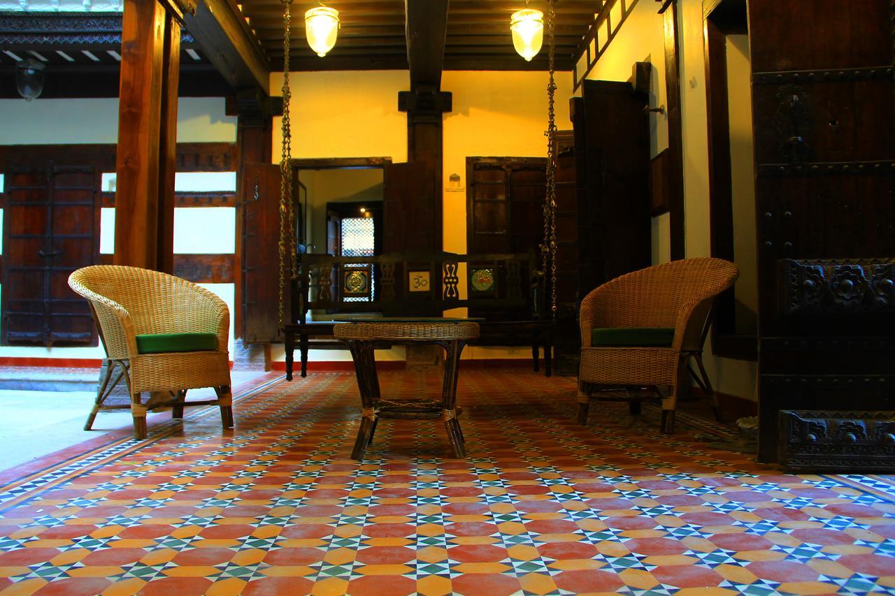 Deewanji Ni Haveli Bed & Breakfast Ahmedabad Luaran gambar